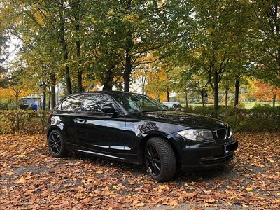 Usata BMW 116 122 CV (89 kW) 2011 Nero Utilitaria