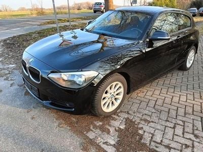 Gebraucht BMW 114 Sport Line 102 PS (75 kW) 2014 Schwarz Kleinwagen