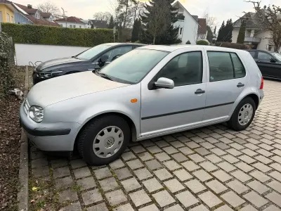 Second-hand VW Golf III 100 CP (73 kW) 1998 Argintiu Berlinǎ