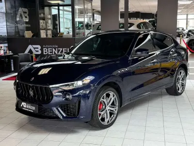 Usata Maserati Levante 275 CV (202 kW) 2021 Blu SUV