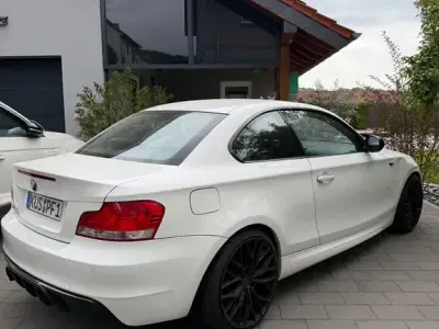 Gebraucht BMW 120 Performance 177 PS (130 kW) 2010 Weiß Kleinwagen