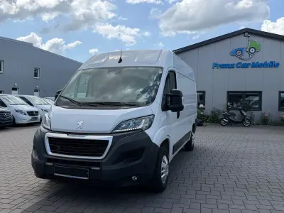 Gebraucht Peugeot Boxer Premium 140 PS (102 kW) 2023 Weiß Van