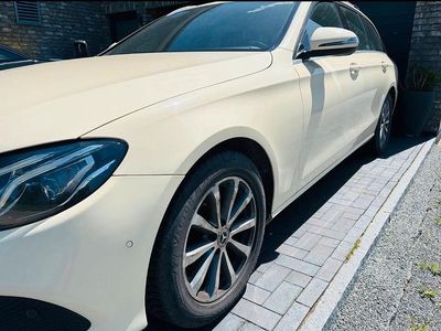 Mercedes E200