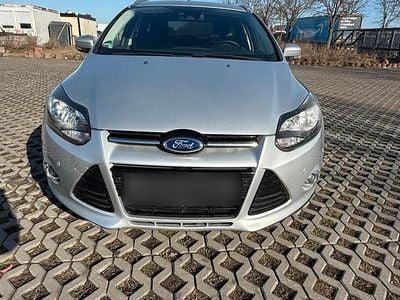 Gebraucht Ford Focus 140 PS (102 kW) 2014 Grau Kombi