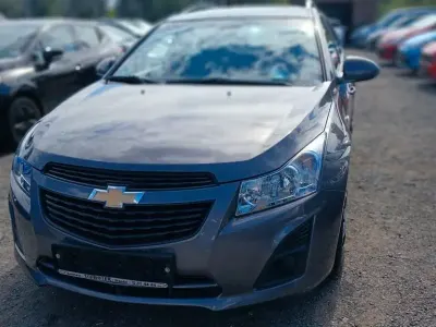 Gebraucht Chevrolet Cruze LS 124 PS (91 kW) 2012 Grau Kombi