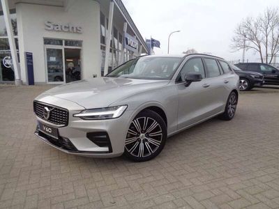 gebraucht Volvo V60 B4 Benzin Plus Dark Fahrassistenz Paket