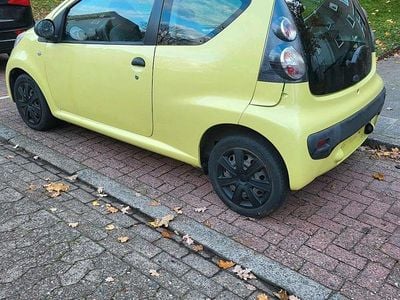 Second-hand Citroën C1 68 CP (50 kW) 2007 Verde Hatchback