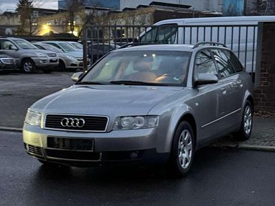 Silber Gebraucht 2002 Audi A4 Kombi | 2.200 € (Guter Preis)