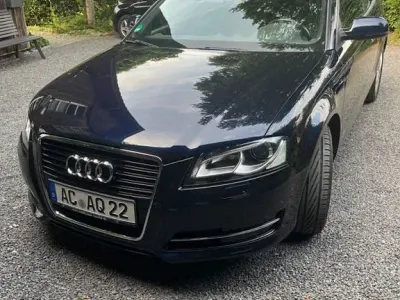 Gebraucht Audi A3 Cabriolet Attraction 105 PS (77 kW) 2011 Blau Cabrio