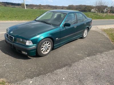 BMW 323
