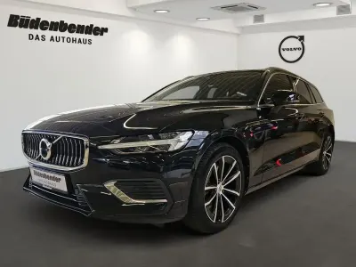 Gebraucht Volvo V60 Core 253 PS (186 kW) 2023 Schwarz Kombi