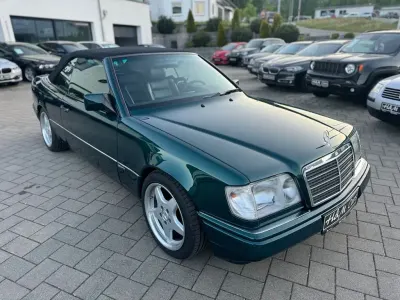 Gebraucht Mercedes E220 Sportline 150 PS (110 kW) 1995 Grün Cabrio