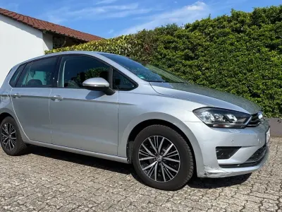 Używany VW Golf Sportsvan Comfortline 125 KM (91 kW) 2017 Srebrny Minivan