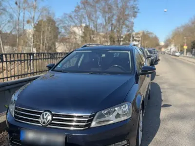 Używany VW Passat 140 KM (102 kW) 2012 Niebieski Sedan/Limuzyna