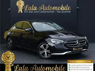 Gebraucht Mercedes E220 220 PS (161 kW) 2022 Schwarz Limousine