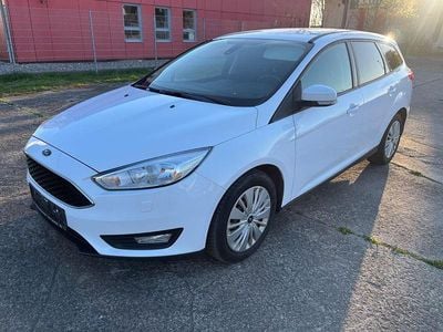 Second-hand Ford Focus 125 CP (91 kW) 2015 Alb Berlinǎ