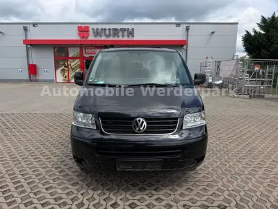 Gebraucht VW Caravelle Comfortline 131 PS (96 kW) 2009 Schwarz Van