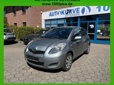Gebraucht Toyota Yaris Cool 69 PS (50 kW) 2009 Silber Kleinwagen