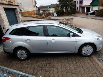 Gebraucht Ford Focus Trend 105 PS (77 kW) 2013 Silber Kombi