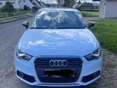 Gebraucht Audi A1 Ambition 105 PS (77 kW) 2012 Blau Kleinwagen