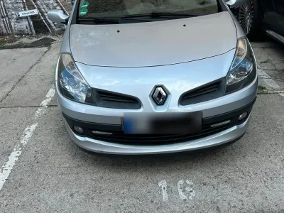 Gebraucht Renault Clio 75 PS (55 kW) 2005 Grau Kleinwagen