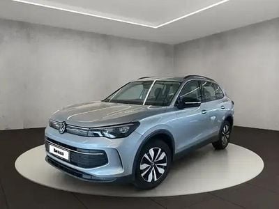 Gebraucht VW Tiguan Goal 150 PS (110 kW) 2025 Oyster silver metallic SUV