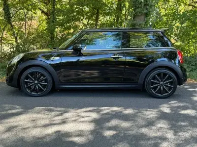 Gebraucht Mini Cooper S 192 PS (141 kW) 2014 Schwarz Kleinwagen