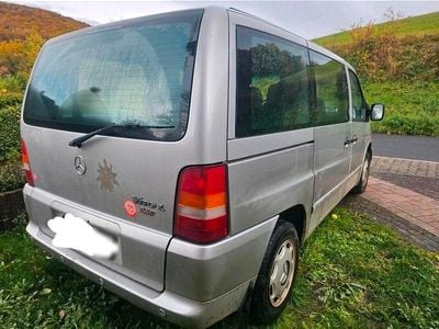 Second-hand Mercedes Vito 141 CP (103 kW) 2000 Argintiu Van