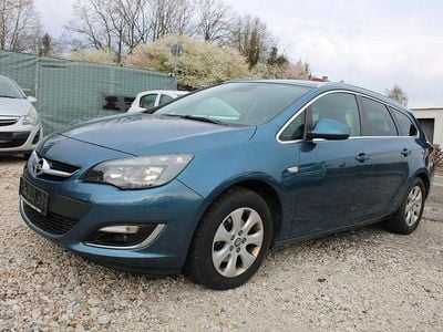 Gebraucht Opel Astra Exklusiv 136 PS (100 kW) 2014 Blau Kombi