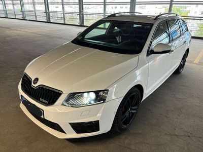 gebraucht Skoda Octavia RS *Scheckheft* *8-Fach Panoramer Standheizung