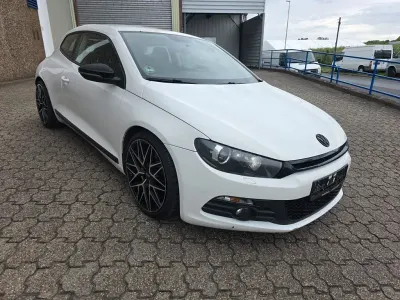Gebraucht VW Scirocco 160 PS (117 kW) 2009 Weiß Coupé