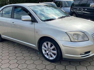Silver metallic Gebraucht 2003 Toyota Avensis Sol Kleinwagen | 2.400 €