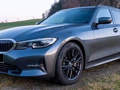 Gebraucht BMW 330 Sport Line 258 PS (189 kW) 2020 Grau Kombi