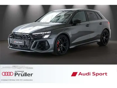 Gebraucht Audi RS3 Sportback Ambiente 400 PS (294 kW) 2023 Daytonagrau perleffekt Kleinwagen