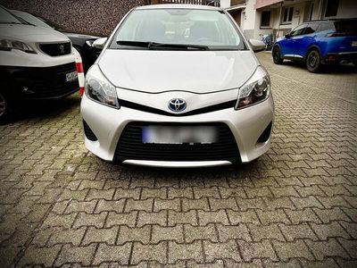 gebraucht Toyota Yaris Hybrid 1.5 VVT-i Life