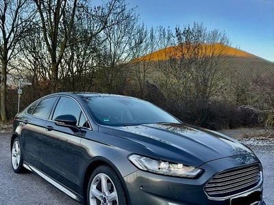 Gebraucht Ford Mondeo 180 PS (132 kW) 2016 Grau Limousine