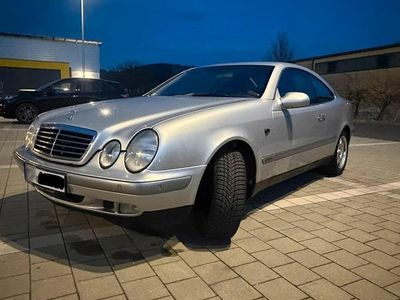 Gebraucht Mercedes CLK320 218 PS (160 kW) 1999 Silber Coupé