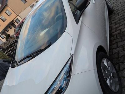 Second-hand Renault Zoe Life 64 kW (88 CP) 2019 Alb Hatchback