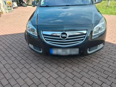 Gebraucht Opel Insignia Eco 160 PS (117 kW) 2013 Schwarz Kombi