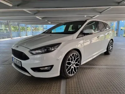 Gebraucht Ford Focus ST-Line 182 PS (133 kW) 2017 Weiß Limousine