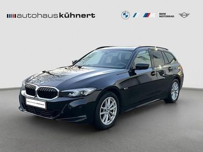Schwarz Gebraucht 2022 BMW 320e Sport Line Kombi | 26.855 € (Guter Preis)