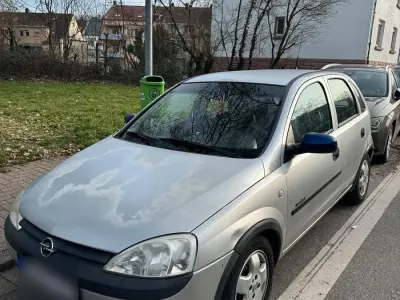 Usado Opel Corsa 75 HP (55 kW) 2001 Prateado Citadino