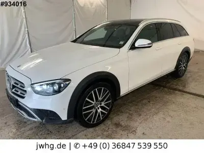 Używany Mercedes E400 330 KM (242 kW) 2020 Biały Sedan/Limuzyna