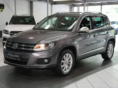 Gebraucht VW Tiguan Sportline 140 PS (102 kW) 2013 Grau SUV