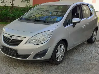 Second-hand Opel Meriva 101 CP (74 kW) 2010 Argintiu Monovolum