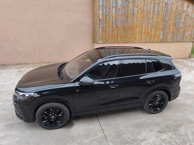 Gebraucht VW Tiguan R-line 193 PS (141 kW) 2024 Schwarz SUV