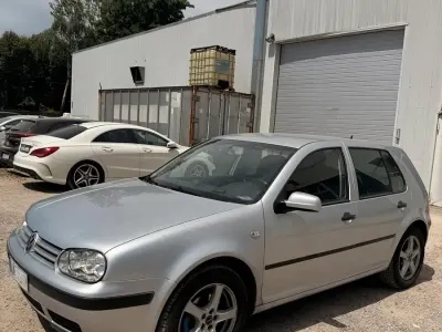 Gebraucht VW Golf IV 140 PS (102 kW) 2003 Silber Kleinwagen