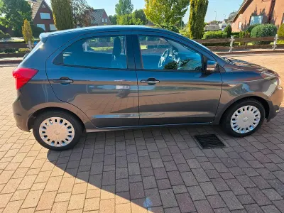 Gebraucht Ford Ka Plus 86 PS (63 kW) 2017 Grau Kleinwagen