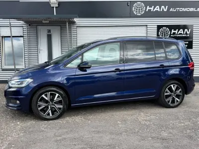 Gebraucht VW Touran Highline 150 PS (110 kW) 2022 Atlantic blue Van / Kleinbus