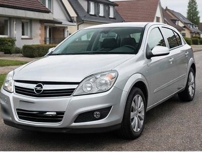 Gebraucht Opel Astra 90 PS (66 kW) 2007 Silber Kleinwagen